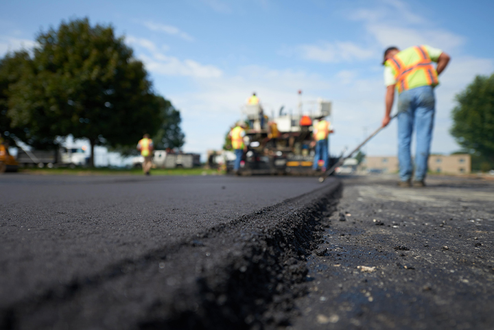 Asphalt paving